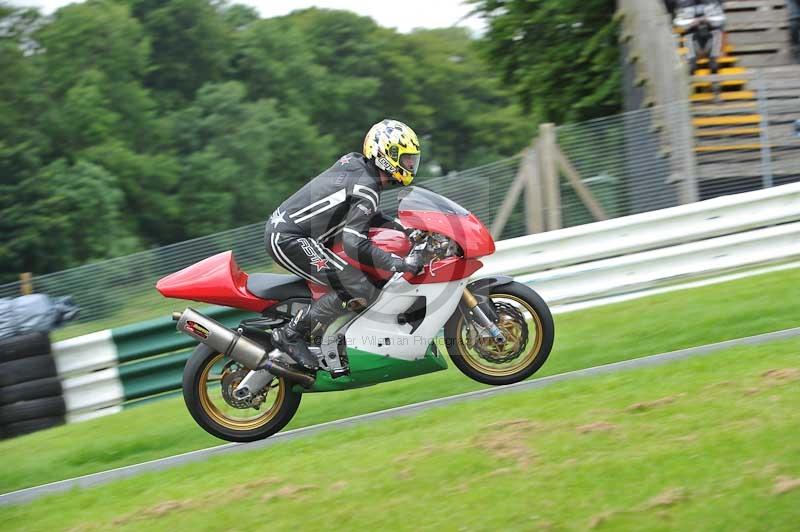 Motorcycle action photographs;Trackday digital images;cadwell;cadwell park photographs;event digital images;eventdigitalimages;motor racing louth lincolnshire;no limits trackdays;peter wileman photography;trackday;trackday photos