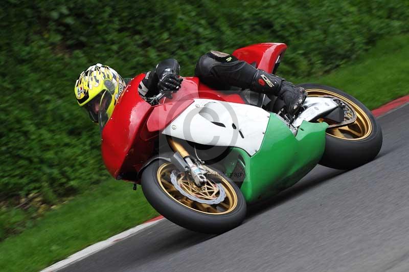 Motorcycle action photographs;Trackday digital images;cadwell;cadwell park photographs;event digital images;eventdigitalimages;motor racing louth lincolnshire;no limits trackdays;peter wileman photography;trackday;trackday photos
