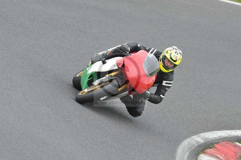Motorcycle action photographs;Trackday digital images;cadwell;cadwell park photographs;event digital images;eventdigitalimages;motor racing louth lincolnshire;no limits trackdays;peter wileman photography;trackday;trackday photos