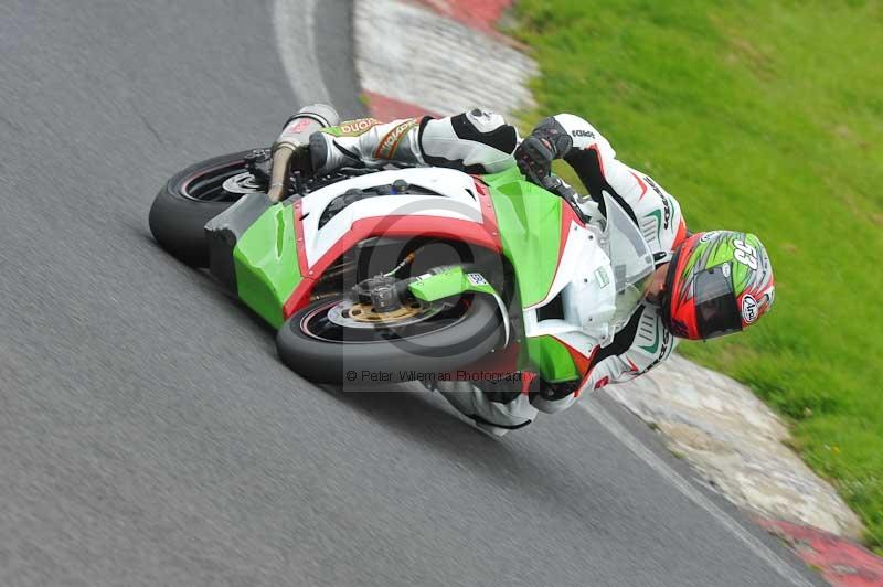 Motorcycle action photographs;Trackday digital images;cadwell;cadwell park photographs;event digital images;eventdigitalimages;motor racing louth lincolnshire;no limits trackdays;peter wileman photography;trackday;trackday photos
