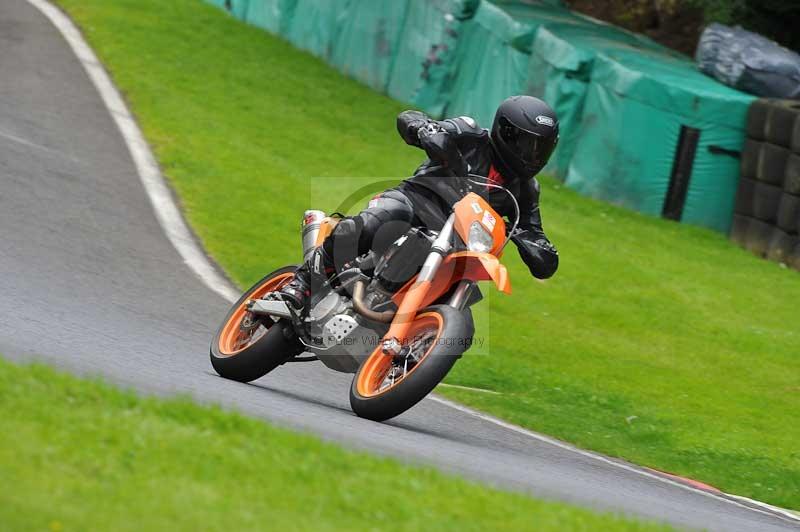 Motorcycle action photographs;Trackday digital images;cadwell;cadwell park photographs;event digital images;eventdigitalimages;motor racing louth lincolnshire;no limits trackdays;peter wileman photography;trackday;trackday photos