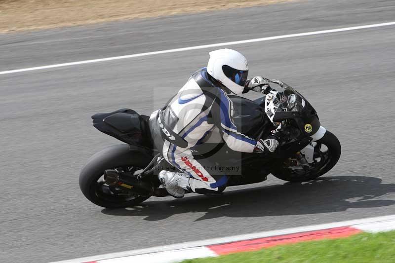 Motorcycle action photographs;Trackday digital images;brands;brands hatch photographs;event digital images;eventdigitalimages;motor racing london;no limits trackday;peter wileman photography;trackday;trackday photos