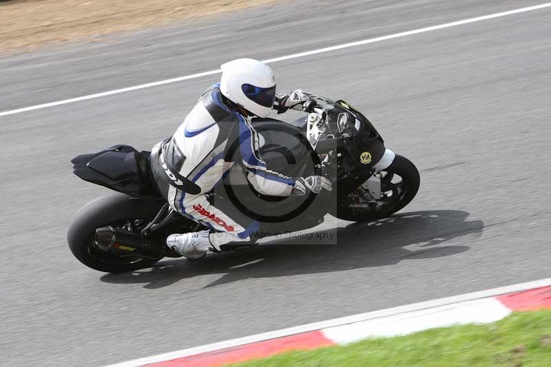 Motorcycle action photographs;Trackday digital images;brands;brands hatch photographs;event digital images;eventdigitalimages;motor racing london;no limits trackday;peter wileman photography;trackday;trackday photos