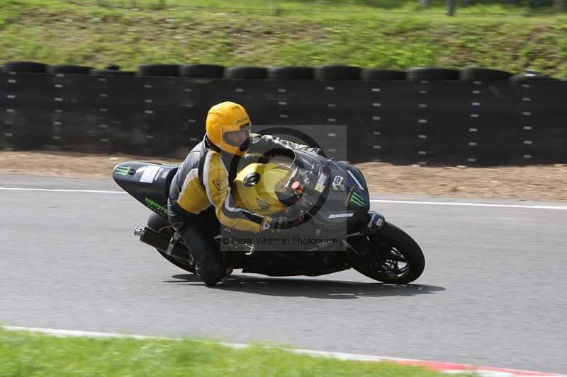 Motorcycle action photographs;Trackday digital images;brands;brands hatch photographs;event digital images;eventdigitalimages;motor racing london;no limits trackday;peter wileman photography;trackday;trackday photos