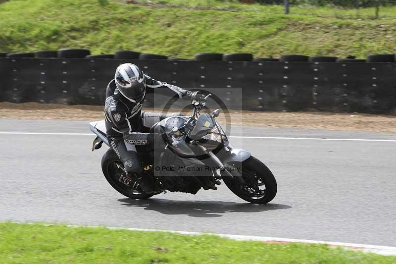 Motorcycle action photographs;Trackday digital images;brands;brands hatch photographs;event digital images;eventdigitalimages;motor racing london;no limits trackday;peter wileman photography;trackday;trackday photos