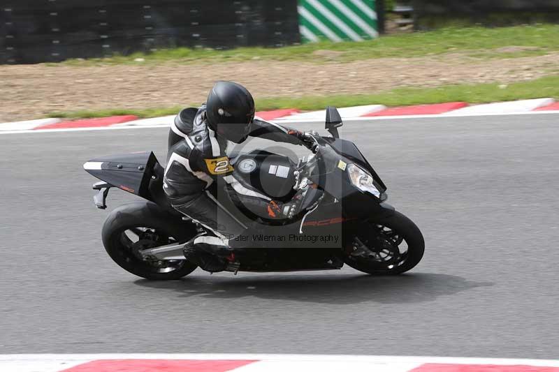 Motorcycle action photographs;Trackday digital images;brands;brands hatch photographs;event digital images;eventdigitalimages;motor racing london;no limits trackday;peter wileman photography;trackday;trackday photos