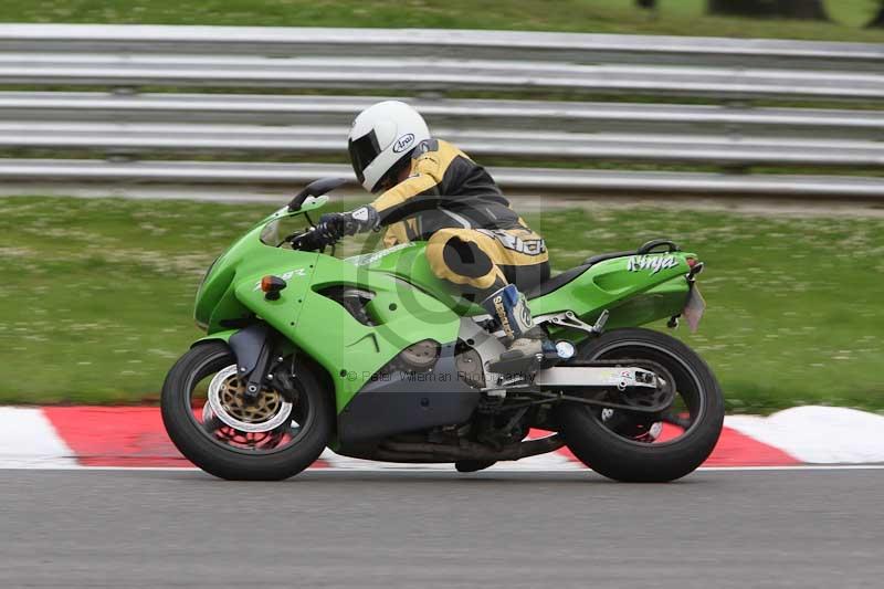 Motorcycle action photographs;Trackday digital images;brands;brands hatch photographs;event digital images;eventdigitalimages;motor racing london;no limits trackday;peter wileman photography;trackday;trackday photos