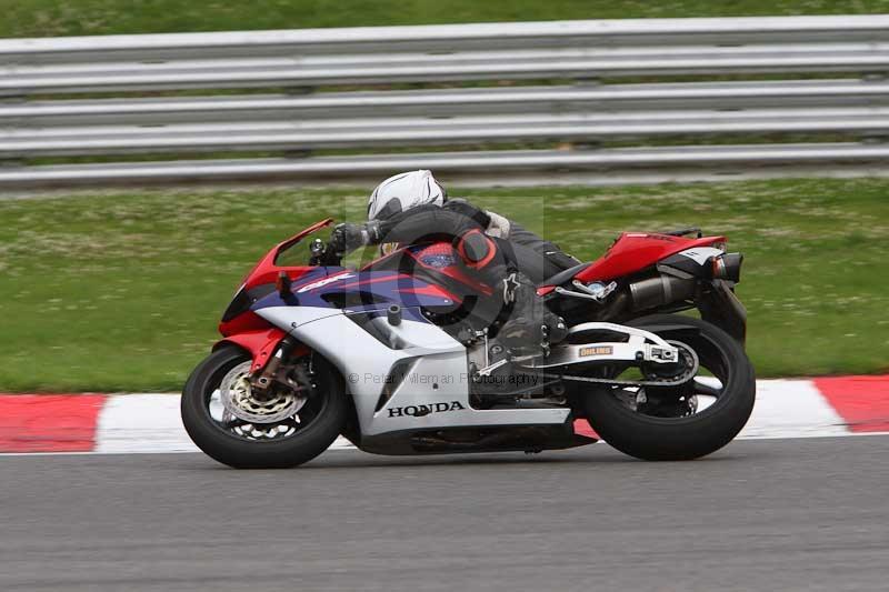 Motorcycle action photographs;Trackday digital images;brands;brands hatch photographs;event digital images;eventdigitalimages;motor racing london;no limits trackday;peter wileman photography;trackday;trackday photos