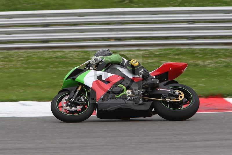 Motorcycle action photographs;Trackday digital images;brands;brands hatch photographs;event digital images;eventdigitalimages;motor racing london;no limits trackday;peter wileman photography;trackday;trackday photos