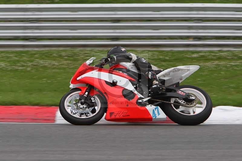 Motorcycle action photographs;Trackday digital images;brands;brands hatch photographs;event digital images;eventdigitalimages;motor racing london;no limits trackday;peter wileman photography;trackday;trackday photos