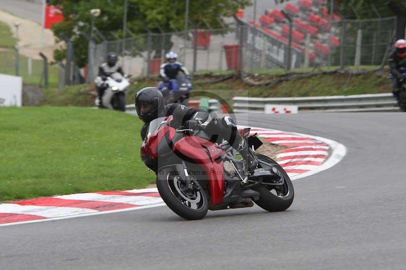 Motorcycle action photographs;Trackday digital images;brands;brands hatch photographs;event digital images;eventdigitalimages;motor racing london;no limits trackday;peter wileman photography;trackday;trackday photos