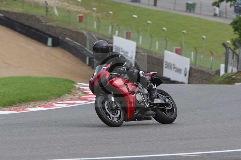 Motorcycle action photographs;Trackday digital images;brands;brands hatch photographs;event digital images;eventdigitalimages;motor racing london;no limits trackday;peter wileman photography;trackday;trackday photos
