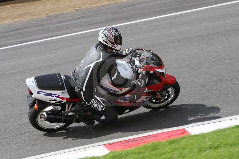 Motorcycle action photographs;Trackday digital images;brands;brands hatch photographs;event digital images;eventdigitalimages;motor racing london;no limits trackday;peter wileman photography;trackday;trackday photos