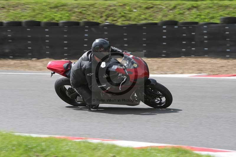 Motorcycle action photographs;Trackday digital images;brands;brands hatch photographs;event digital images;eventdigitalimages;motor racing london;no limits trackday;peter wileman photography;trackday;trackday photos