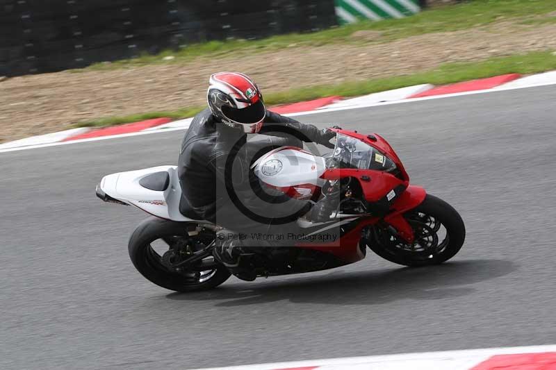 Motorcycle action photographs;Trackday digital images;brands;brands hatch photographs;event digital images;eventdigitalimages;motor racing london;no limits trackday;peter wileman photography;trackday;trackday photos