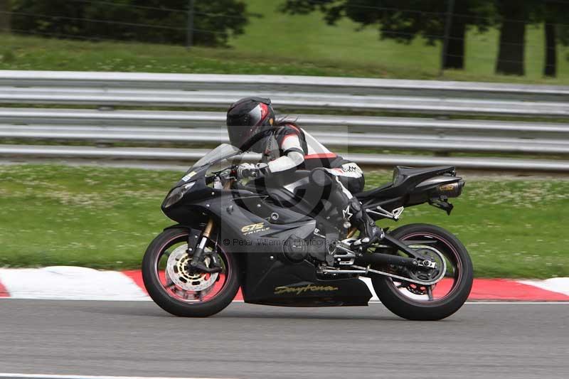 Motorcycle action photographs;Trackday digital images;brands;brands hatch photographs;event digital images;eventdigitalimages;motor racing london;no limits trackday;peter wileman photography;trackday;trackday photos