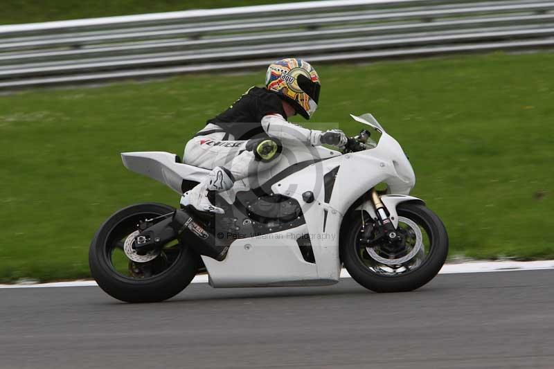 Motorcycle action photographs;Trackday digital images;brands;brands hatch photographs;event digital images;eventdigitalimages;motor racing london;no limits trackday;peter wileman photography;trackday;trackday photos