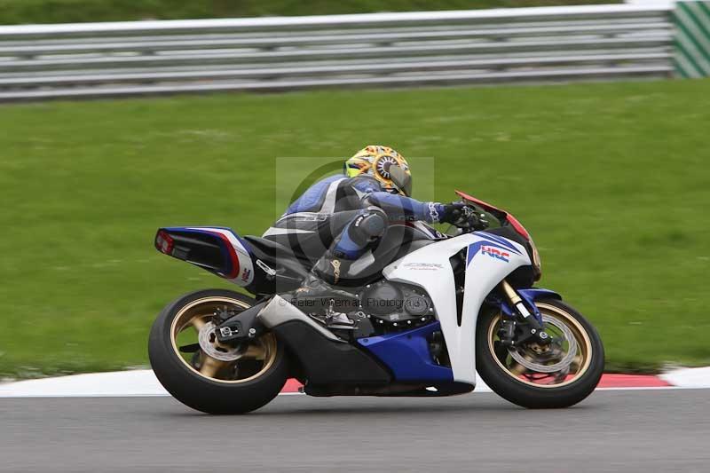 Motorcycle action photographs;Trackday digital images;brands;brands hatch photographs;event digital images;eventdigitalimages;motor racing london;no limits trackday;peter wileman photography;trackday;trackday photos