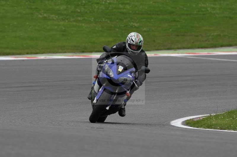 Motorcycle action photographs;Trackday digital images;brands;brands hatch photographs;event digital images;eventdigitalimages;motor racing london;no limits trackday;peter wileman photography;trackday;trackday photos