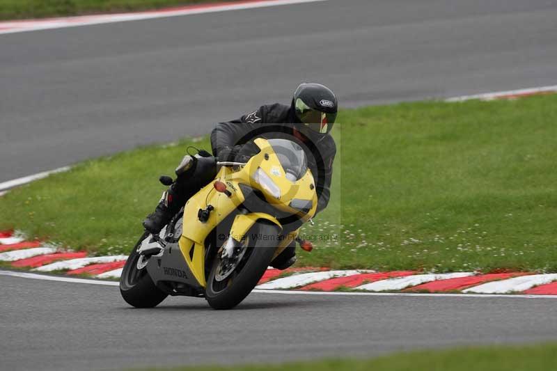 Motorcycle action photographs;Trackday digital images;brands;brands hatch photographs;event digital images;eventdigitalimages;motor racing london;no limits trackday;peter wileman photography;trackday;trackday photos