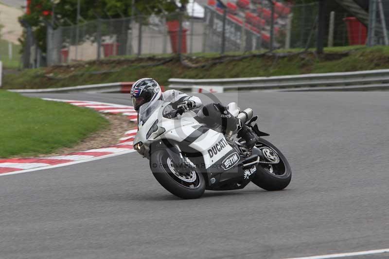 Motorcycle action photographs;Trackday digital images;brands;brands hatch photographs;event digital images;eventdigitalimages;motor racing london;no limits trackday;peter wileman photography;trackday;trackday photos