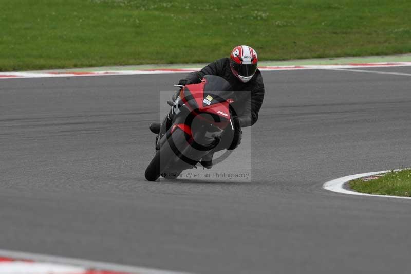 Motorcycle action photographs;Trackday digital images;brands;brands hatch photographs;event digital images;eventdigitalimages;motor racing london;no limits trackday;peter wileman photography;trackday;trackday photos
