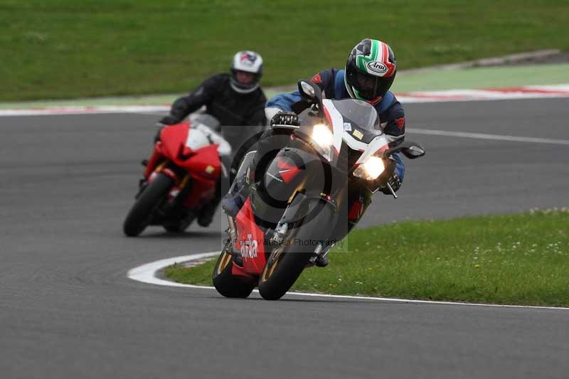 Motorcycle action photographs;Trackday digital images;brands;brands hatch photographs;event digital images;eventdigitalimages;motor racing london;no limits trackday;peter wileman photography;trackday;trackday photos