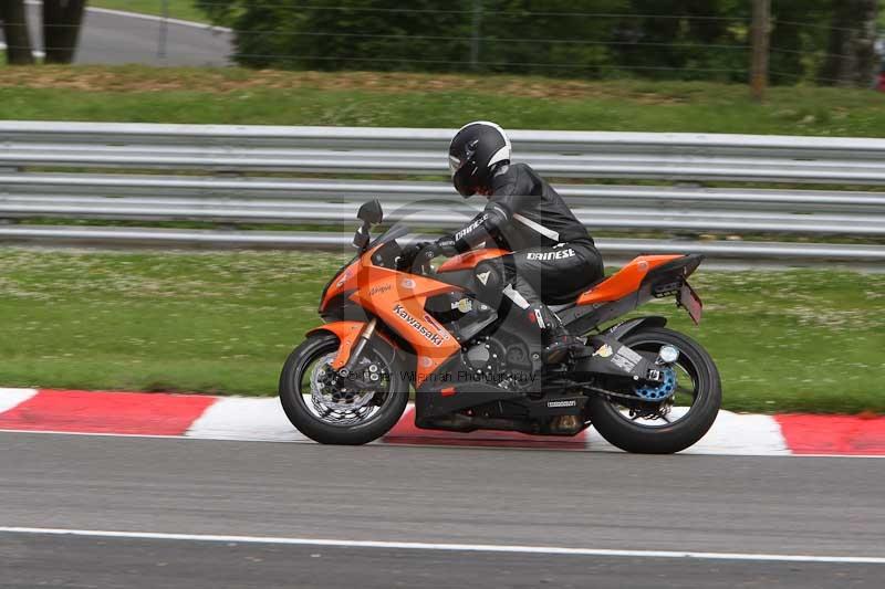 Motorcycle action photographs;Trackday digital images;brands;brands hatch photographs;event digital images;eventdigitalimages;motor racing london;no limits trackday;peter wileman photography;trackday;trackday photos