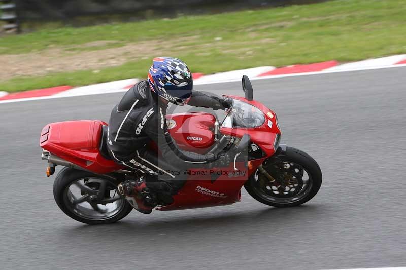 Motorcycle action photographs;Trackday digital images;brands;brands hatch photographs;event digital images;eventdigitalimages;motor racing london;no limits trackday;peter wileman photography;trackday;trackday photos