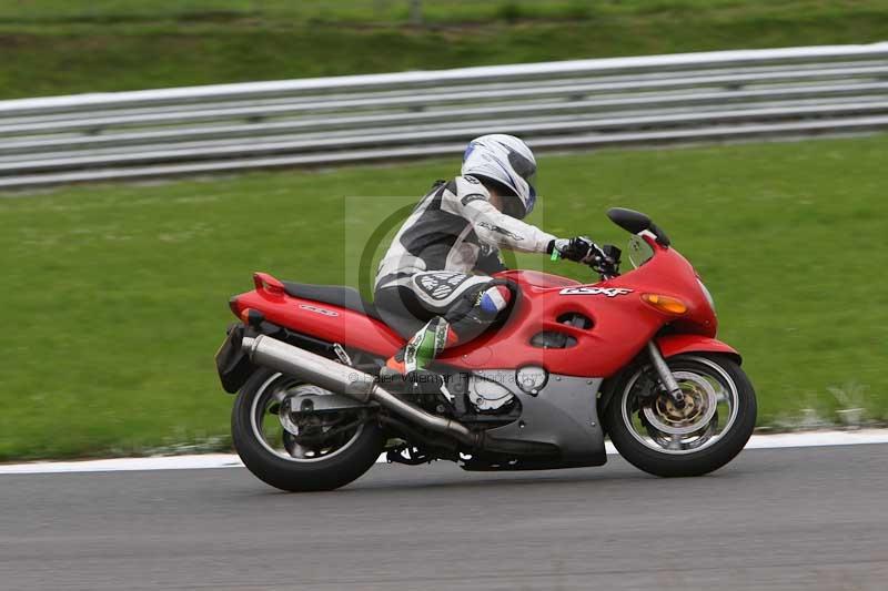 Motorcycle action photographs;Trackday digital images;brands;brands hatch photographs;event digital images;eventdigitalimages;motor racing london;no limits trackday;peter wileman photography;trackday;trackday photos