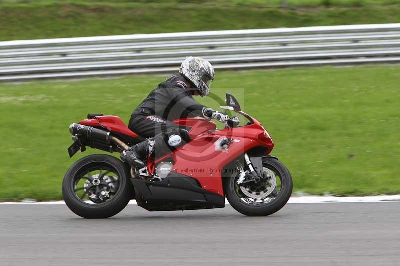 Motorcycle action photographs;Trackday digital images;brands;brands hatch photographs;event digital images;eventdigitalimages;motor racing london;no limits trackday;peter wileman photography;trackday;trackday photos