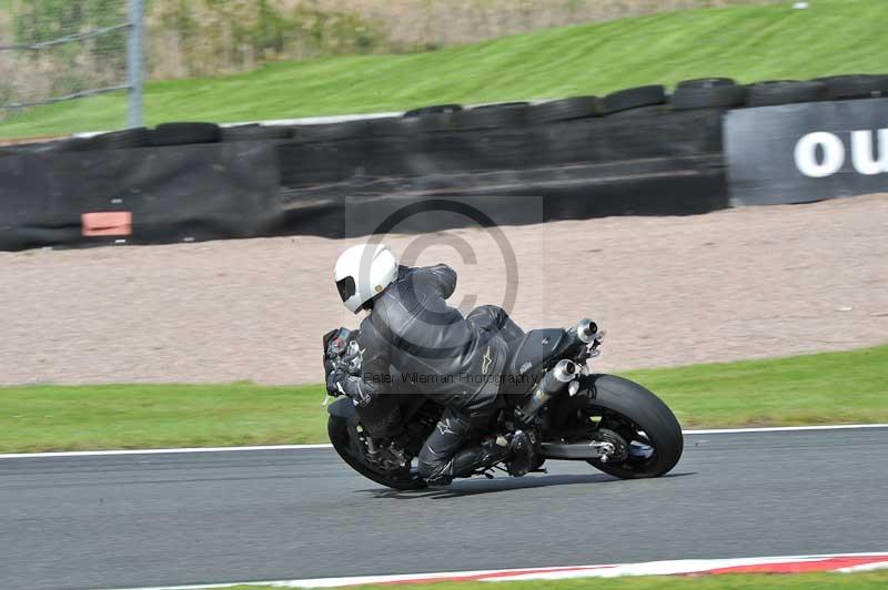 Motorcycle action photographs;Trackday digital images;event digital images;eventdigitalimages;no limits trackday;oulton park;oulton park circuit cheshire;oulton park photographs;peter wileman photography;trackday;trackday photos