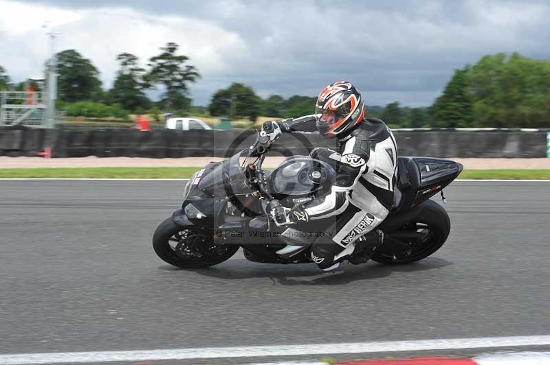 Motorcycle action photographs;Trackday digital images;event digital images;eventdigitalimages;no limits trackday;oulton park;oulton park circuit cheshire;oulton park photographs;peter wileman photography;trackday;trackday photos