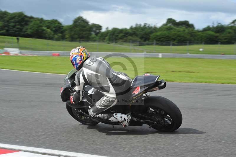 Motorcycle action photographs;Trackday digital images;event digital images;eventdigitalimages;no limits trackday;oulton park;oulton park circuit cheshire;oulton park photographs;peter wileman photography;trackday;trackday photos