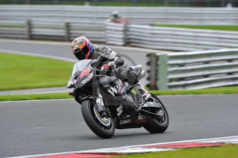 Motorcycle action photographs;Trackday digital images;event digital images;eventdigitalimages;no limits trackday;oulton park;oulton park circuit cheshire;oulton park photographs;peter wileman photography;trackday;trackday photos