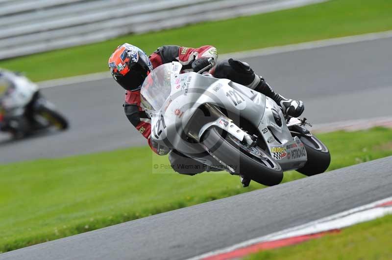 Motorcycle action photographs;Trackday digital images;event digital images;eventdigitalimages;no limits trackday;oulton park;oulton park circuit cheshire;oulton park photographs;peter wileman photography;trackday;trackday photos