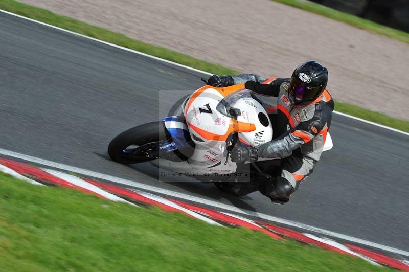 Motorcycle action photographs;Trackday digital images;event digital images;eventdigitalimages;no limits trackday;oulton park;oulton park circuit cheshire;oulton park photographs;peter wileman photography;trackday;trackday photos