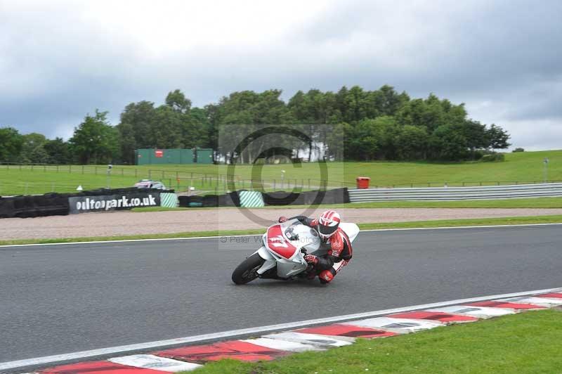 Motorcycle action photographs;Trackday digital images;event digital images;eventdigitalimages;no limits trackday;oulton park;oulton park circuit cheshire;oulton park photographs;peter wileman photography;trackday;trackday photos