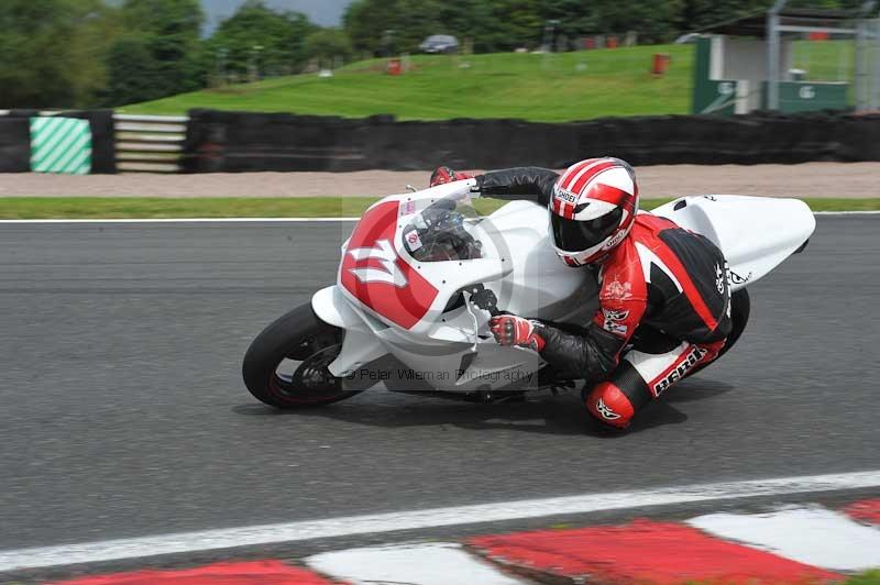 Motorcycle action photographs;Trackday digital images;event digital images;eventdigitalimages;no limits trackday;oulton park;oulton park circuit cheshire;oulton park photographs;peter wileman photography;trackday;trackday photos