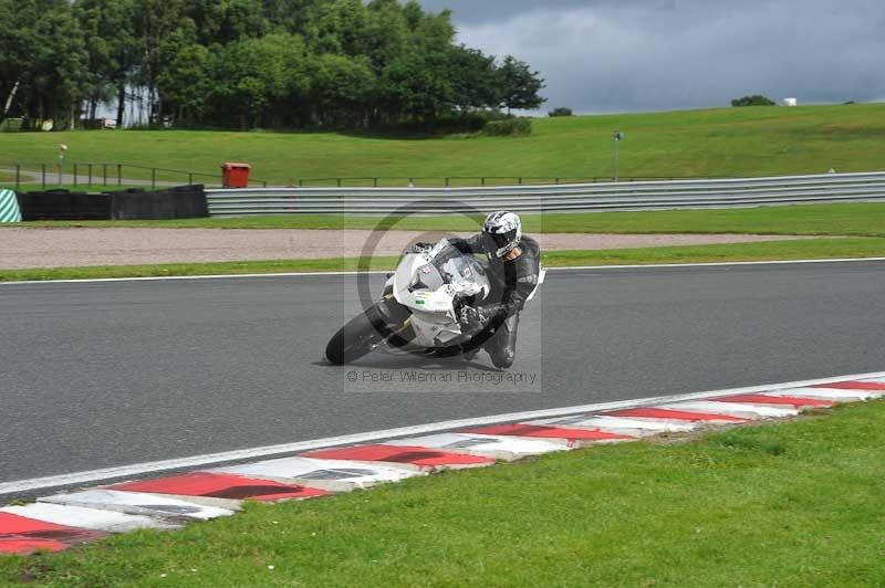 Motorcycle action photographs;Trackday digital images;event digital images;eventdigitalimages;no limits trackday;oulton park;oulton park circuit cheshire;oulton park photographs;peter wileman photography;trackday;trackday photos