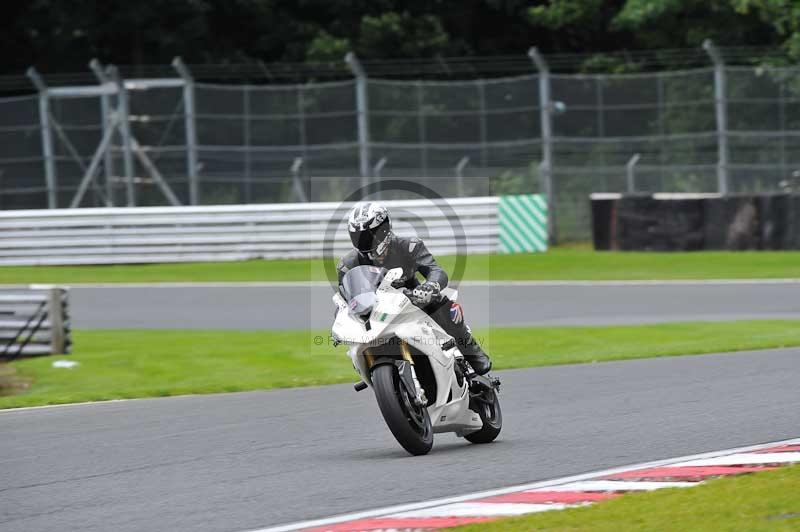 Motorcycle action photographs;Trackday digital images;event digital images;eventdigitalimages;no limits trackday;oulton park;oulton park circuit cheshire;oulton park photographs;peter wileman photography;trackday;trackday photos