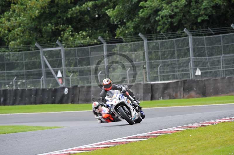 Motorcycle action photographs;Trackday digital images;event digital images;eventdigitalimages;no limits trackday;oulton park;oulton park circuit cheshire;oulton park photographs;peter wileman photography;trackday;trackday photos
