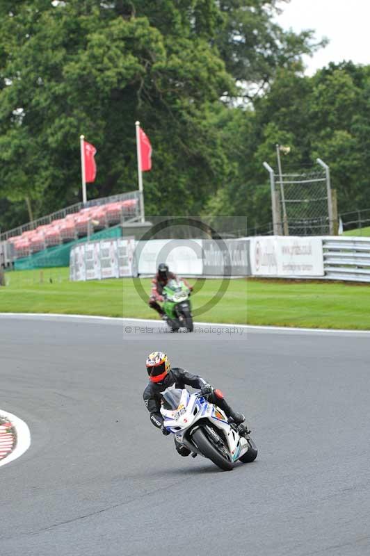 Motorcycle action photographs;Trackday digital images;event digital images;eventdigitalimages;no limits trackday;oulton park;oulton park circuit cheshire;oulton park photographs;peter wileman photography;trackday;trackday photos