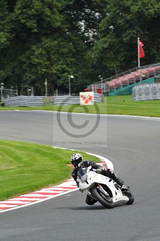 Motorcycle action photographs;Trackday digital images;event digital images;eventdigitalimages;no limits trackday;oulton park;oulton park circuit cheshire;oulton park photographs;peter wileman photography;trackday;trackday photos