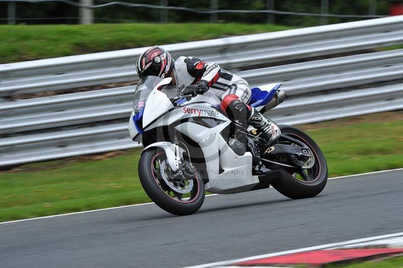 Motorcycle action photographs;Trackday digital images;event digital images;eventdigitalimages;no limits trackday;oulton park;oulton park circuit cheshire;oulton park photographs;peter wileman photography;trackday;trackday photos