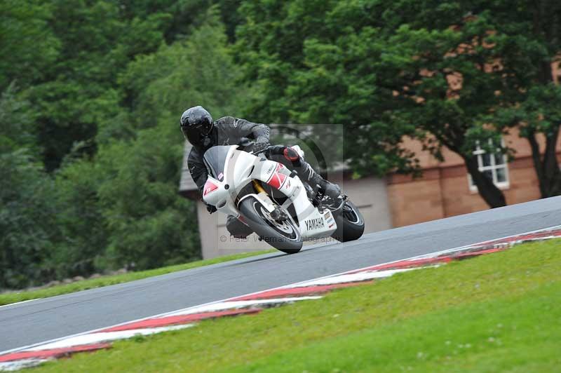 Motorcycle action photographs;Trackday digital images;event digital images;eventdigitalimages;no limits trackday;oulton park;oulton park circuit cheshire;oulton park photographs;peter wileman photography;trackday;trackday photos