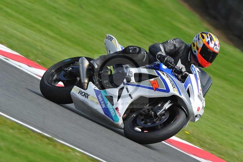 Motorcycle action photographs;Trackday digital images;event digital images;eventdigitalimages;no limits trackday;oulton park;oulton park circuit cheshire;oulton park photographs;peter wileman photography;trackday;trackday photos