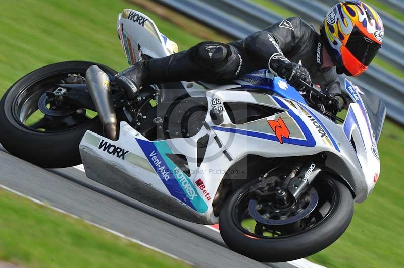 Motorcycle action photographs;Trackday digital images;event digital images;eventdigitalimages;no limits trackday;oulton park;oulton park circuit cheshire;oulton park photographs;peter wileman photography;trackday;trackday photos