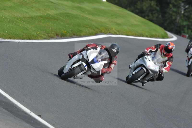 Motorcycle action photographs;Trackday digital images;event digital images;eventdigitalimages;no limits trackday;oulton park;oulton park circuit cheshire;oulton park photographs;peter wileman photography;trackday;trackday photos