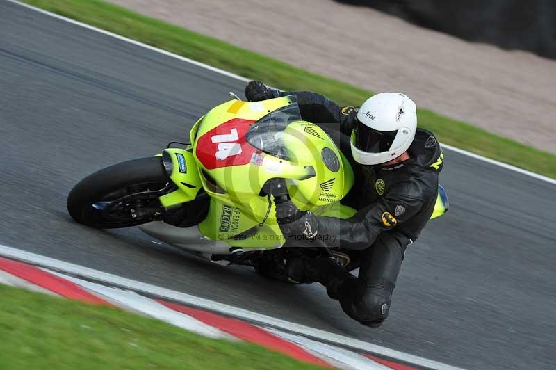 Motorcycle action photographs;Trackday digital images;event digital images;eventdigitalimages;no limits trackday;oulton park;oulton park circuit cheshire;oulton park photographs;peter wileman photography;trackday;trackday photos